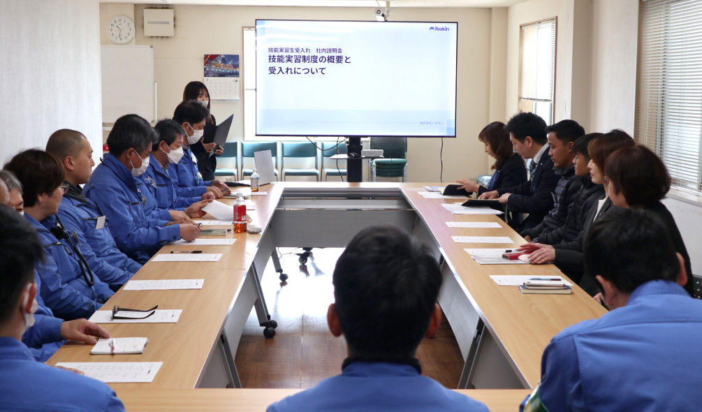 社内説明会・懇親会の様子