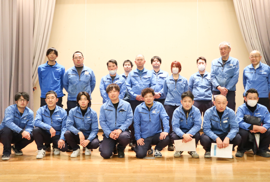 小集団活動への挑戦 本社・龍野・阪神の製造部門から始まった、現場改善の取り組み
